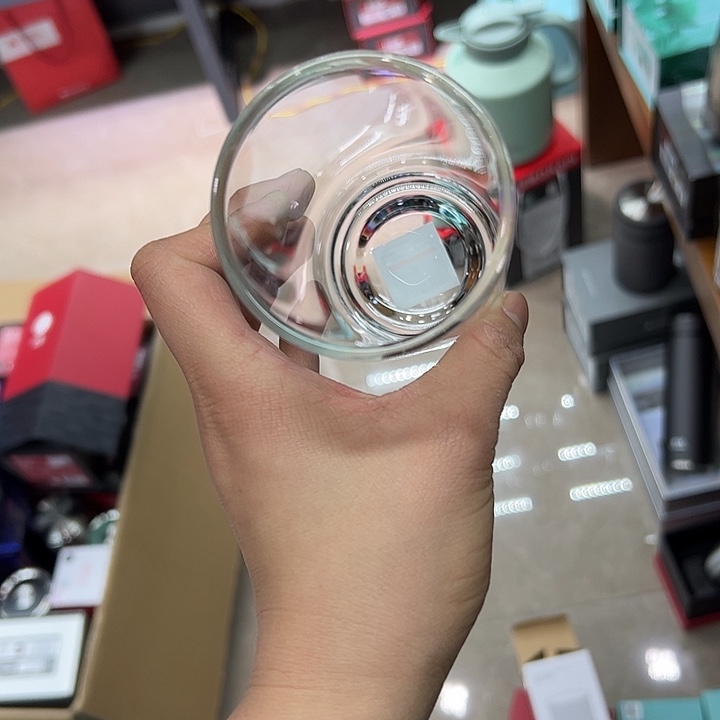 牛奶杯400单层烫手 