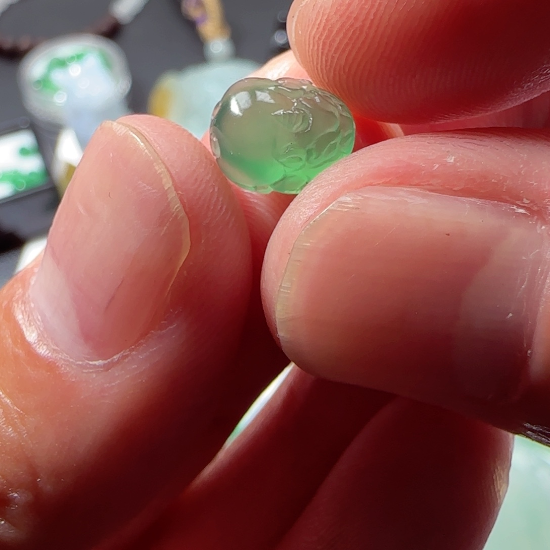 定制翡翠未镶嵌天然翡翠貔貅