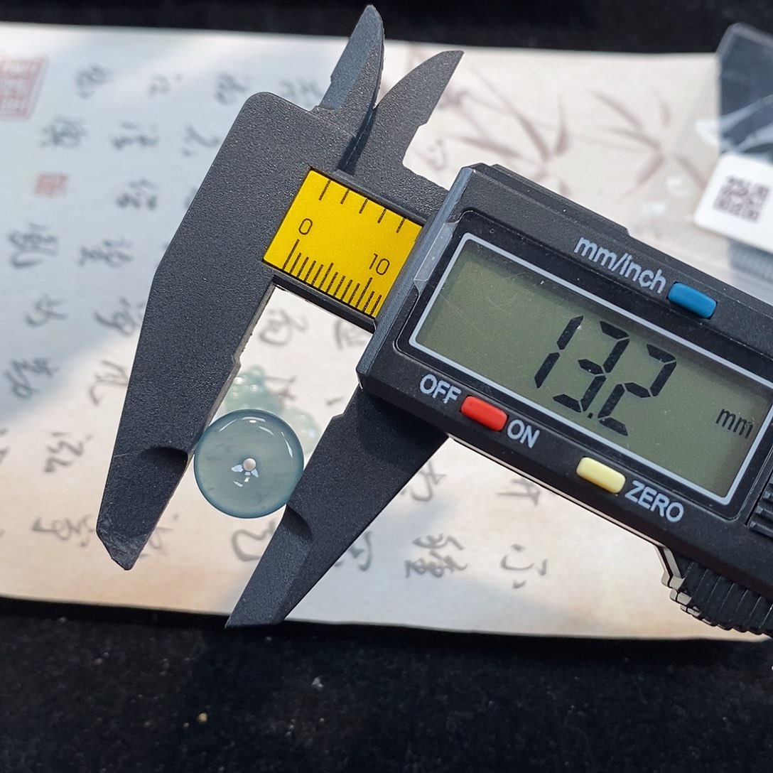 翡翠颈饰未镶嵌天然翡翠