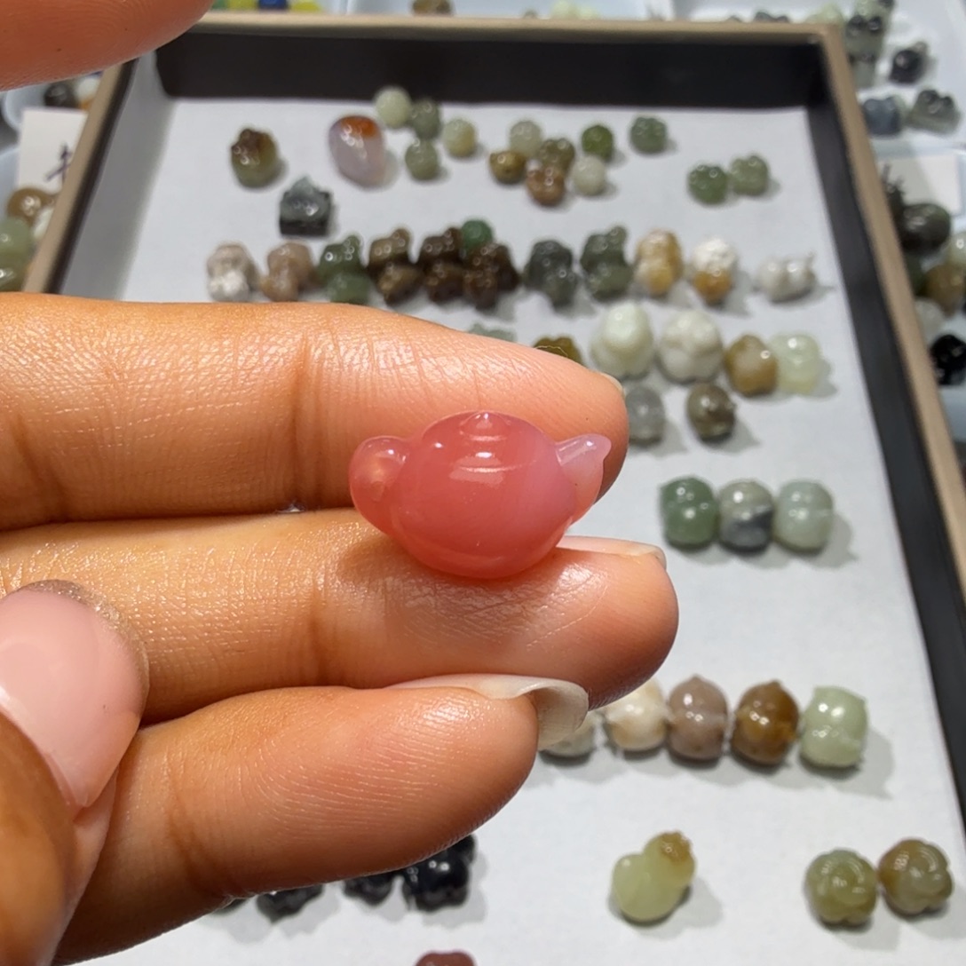 和田玉未镶嵌珠宝奇石