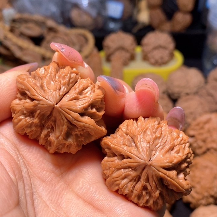 把件桃核小连体文玩核桃