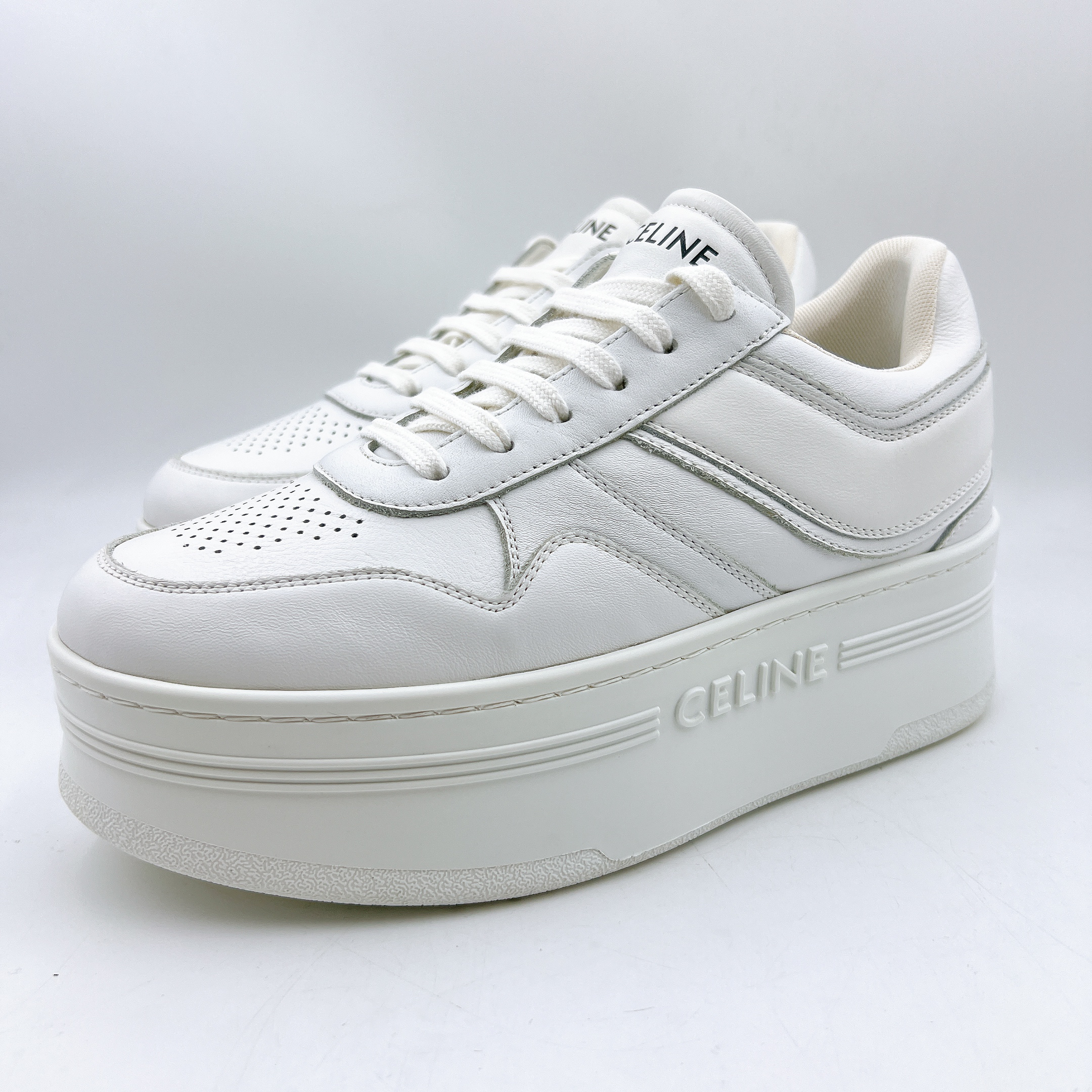 99新 Celine/思琳 37码/经典纯白厚底小板鞋/BM01207