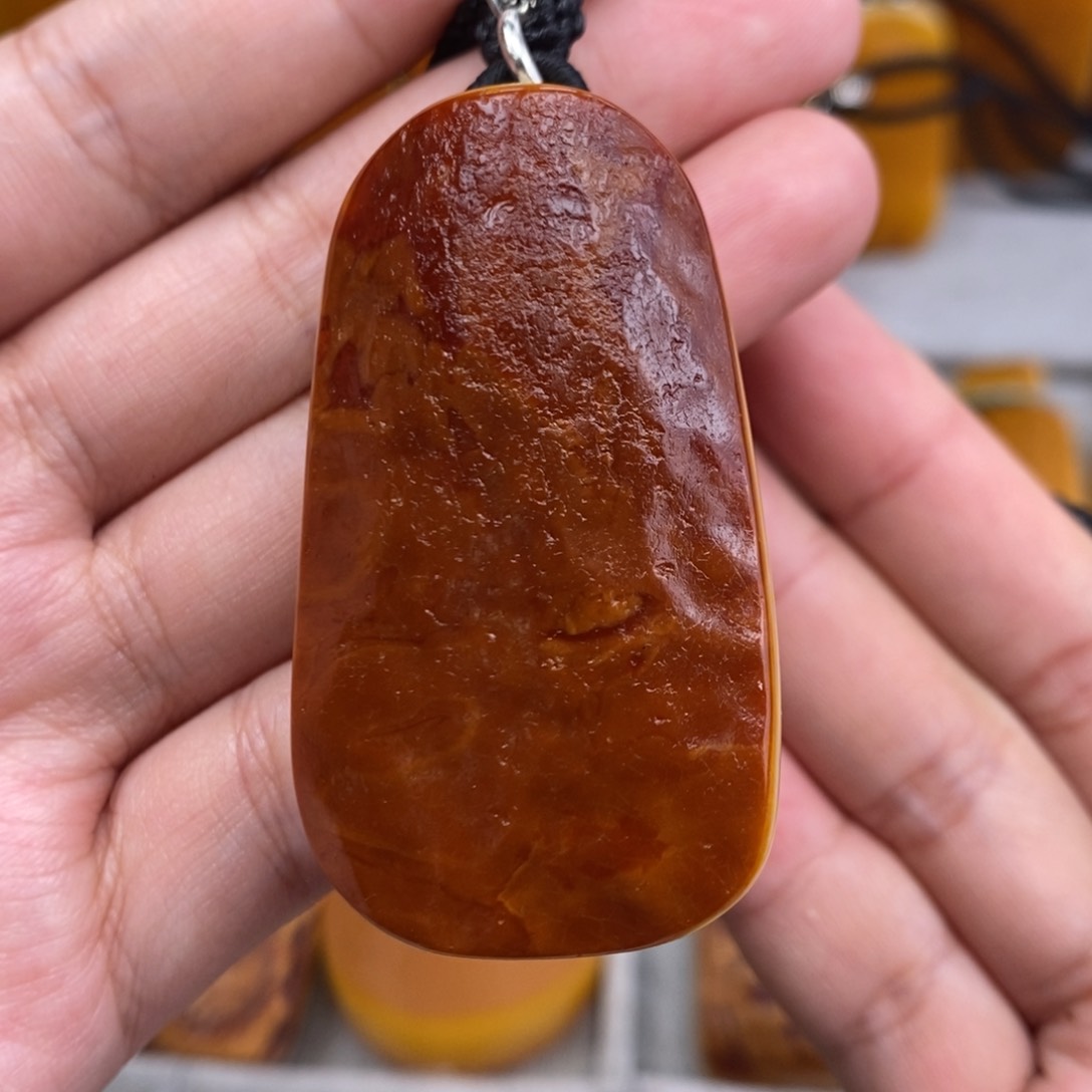 琥珀吊坠(赠链)未镶嵌