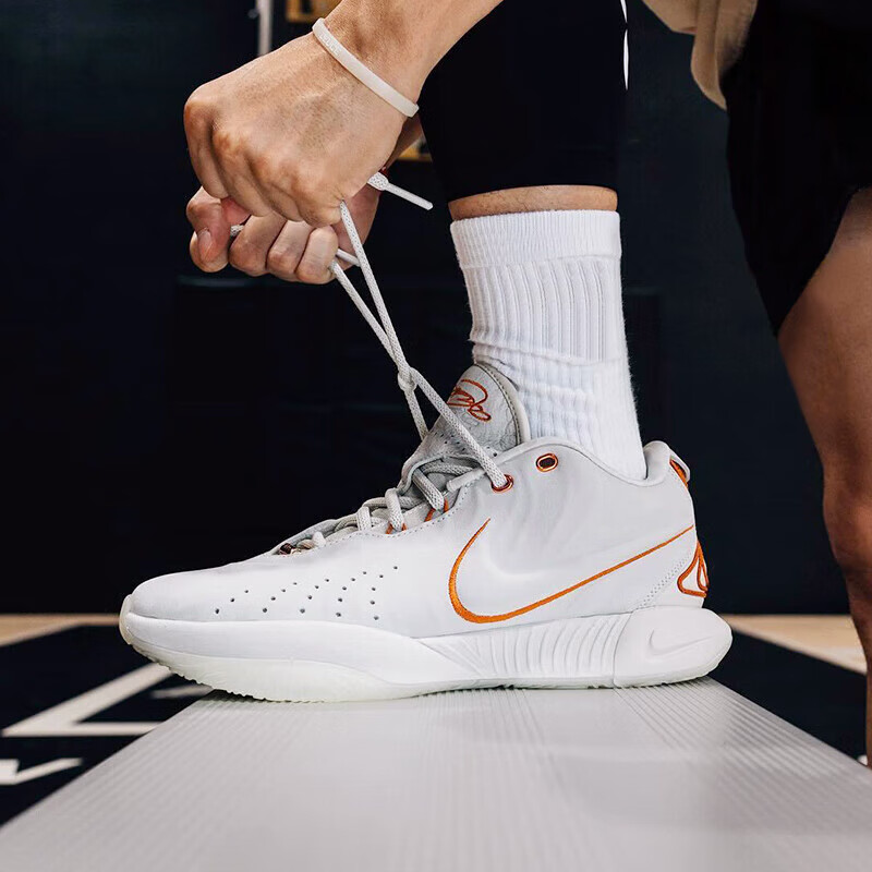 耐克男鞋Lebron21詹姆斯21代气垫缓震运动篮球鞋 FV2346-001 