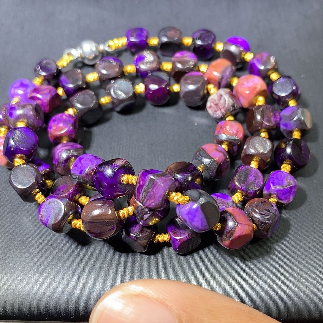 苏纪石（舒俱来）未镶嵌南非老矿舒俱来凝胶紫方糖项链