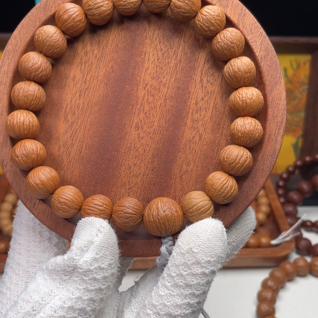 早***-猴头核桃吊坠凤羽