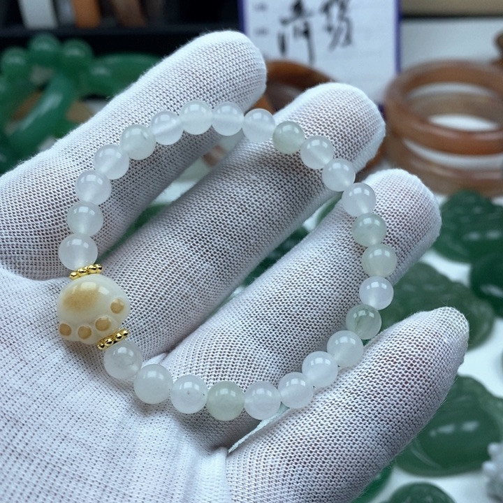 未镶嵌东陵石颈饰