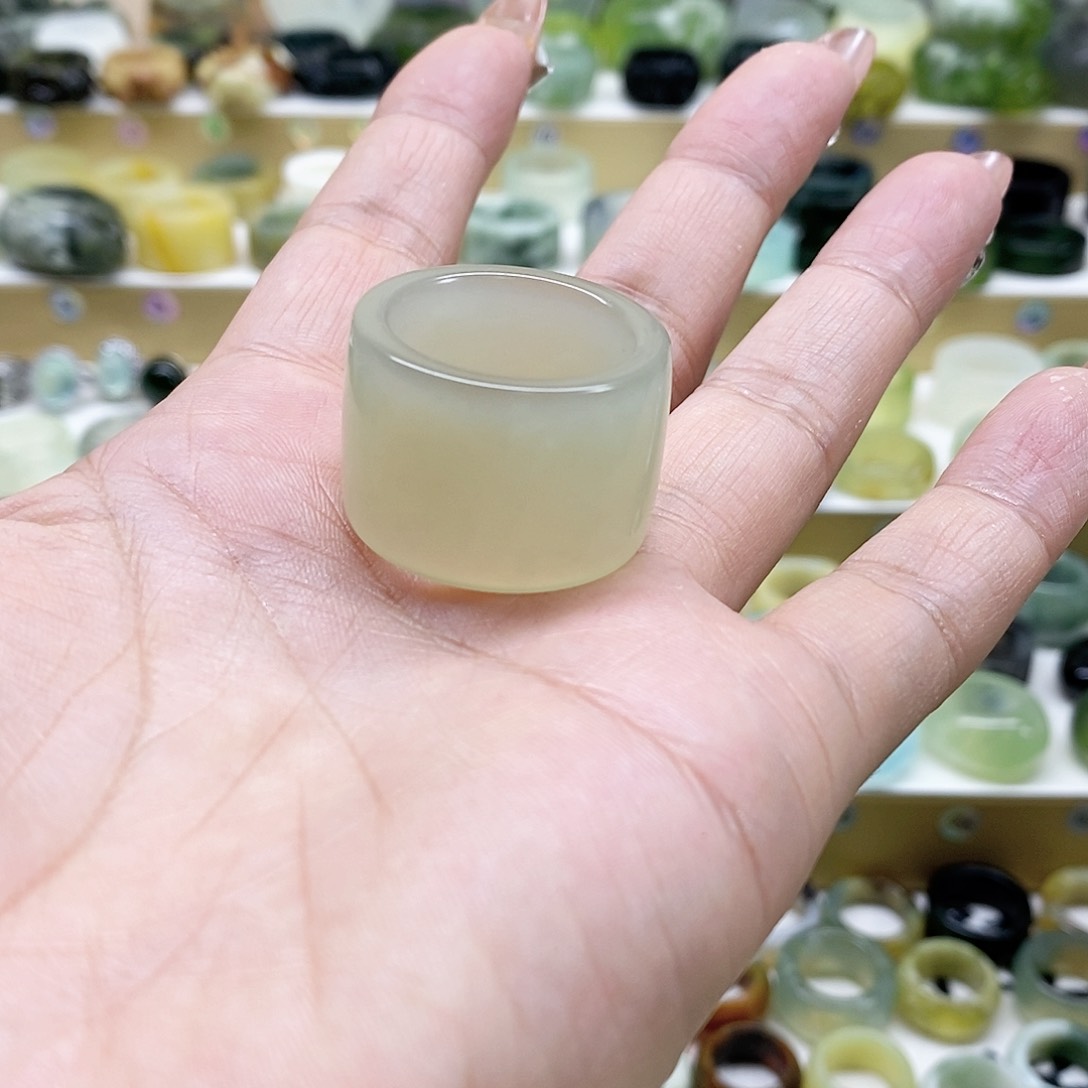 岫玉戒指未镶嵌三*外