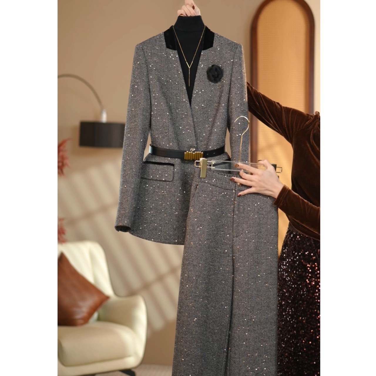 YAOYAO-2025秋冬新款黑灰亮闪优雅时尚气质减龄休闲复古套装