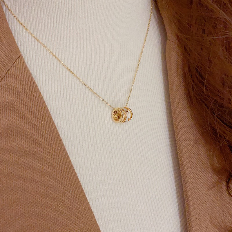 钛钢贝壳吊坠 母贝字母吊坠项链时尚简约气质