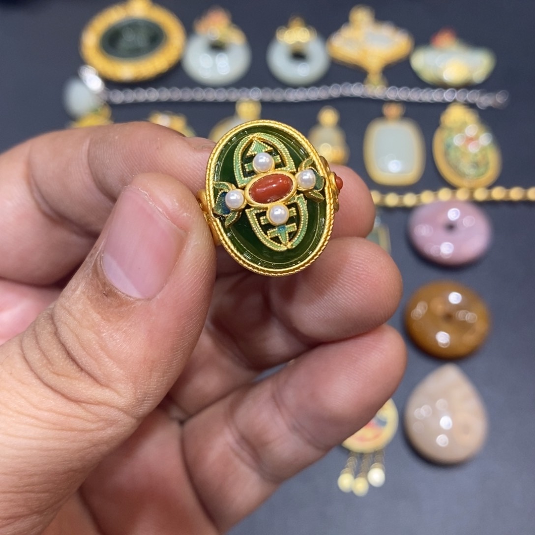 和田玉戒指银S925镀金镶嵌心**念