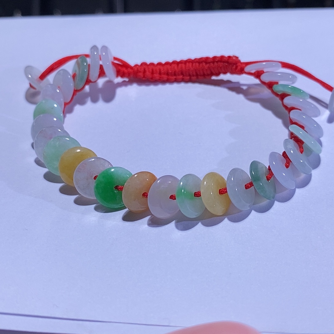 翡翠颈饰未镶嵌手绳