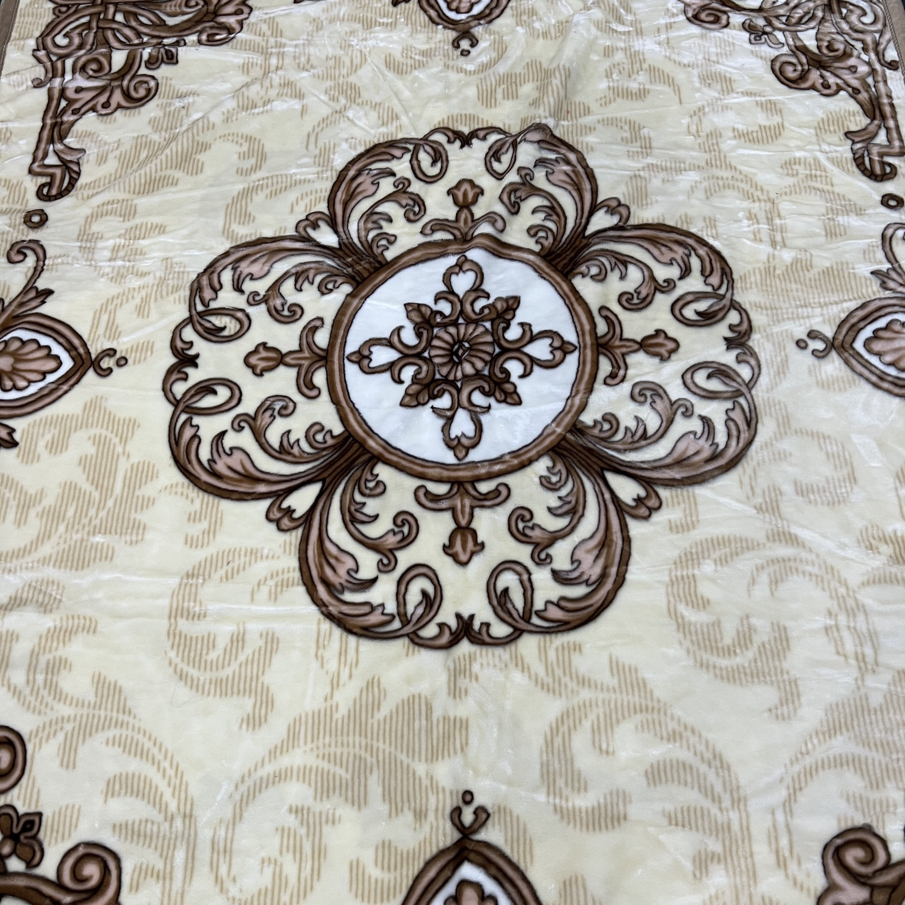 180×200cm 黄色欧花双层  云毯毛毯卧室双人