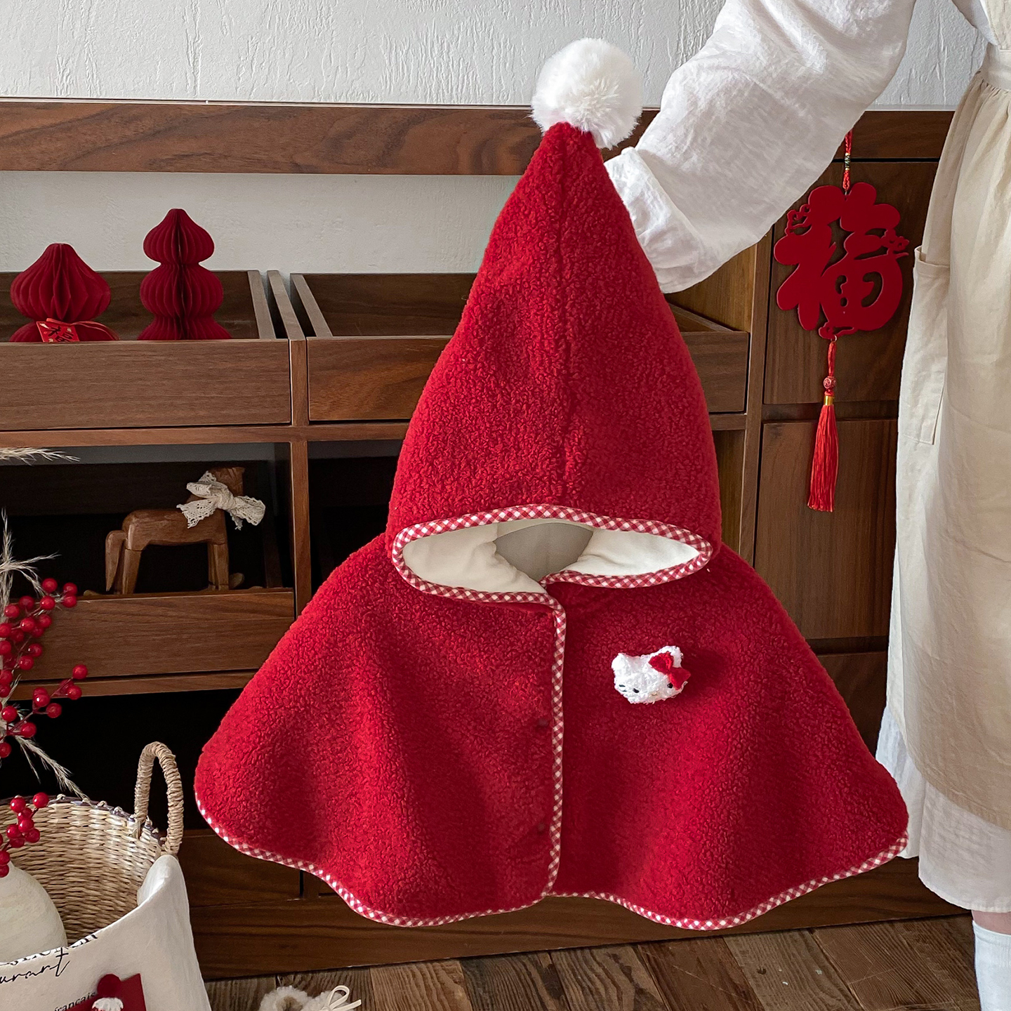 婴儿披风斗篷外出女宝宝厚款保暖外套加绒加厚婴幼儿防风披肩冬装