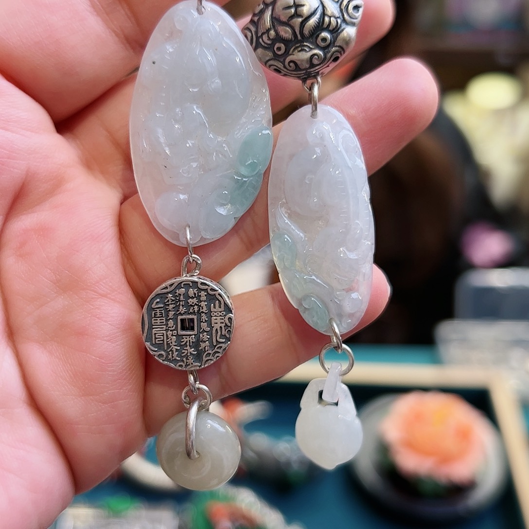 翡翠耳饰未镶嵌古风