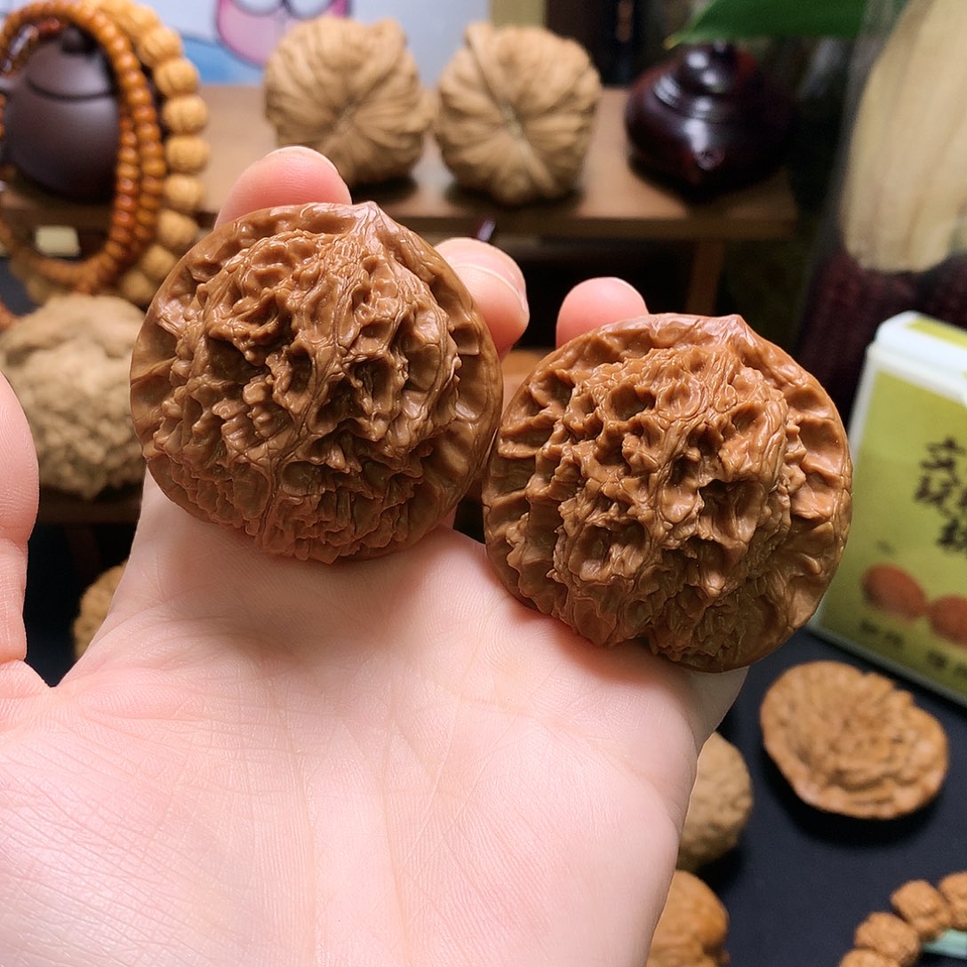 文玩核桃吊坠大花46