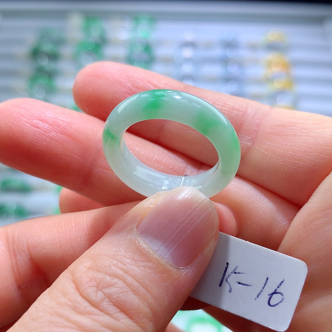 翡翠戒指未镶嵌15-16号