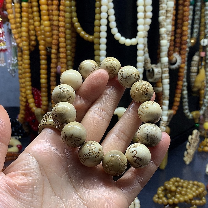 花***语木质非金属手工雕刻手链