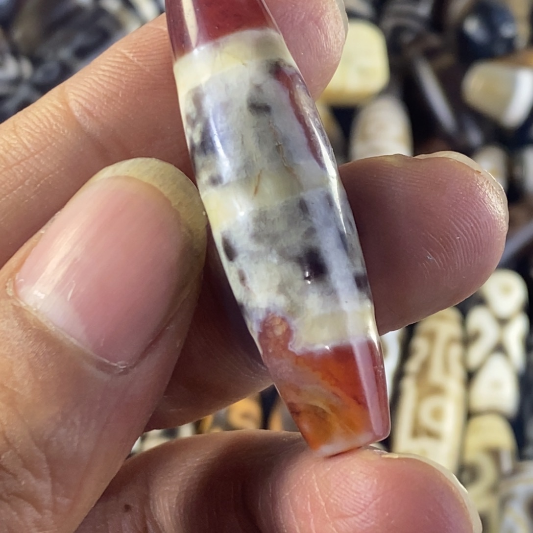 玛瑙/玉髓颈饰未镶嵌仿千系奶灰皮红玉髓三线