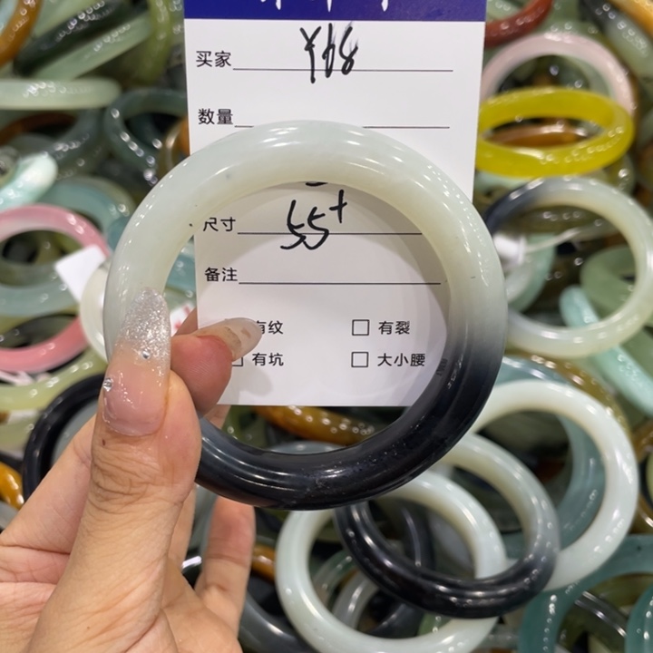 大***呀蛇纹石玉未镶嵌手镯