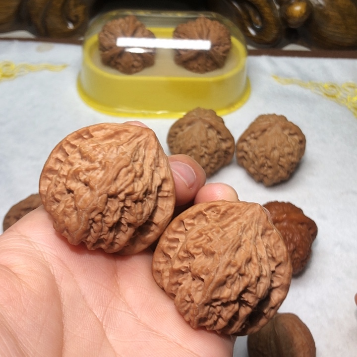 文玩核桃40火焰马蹄