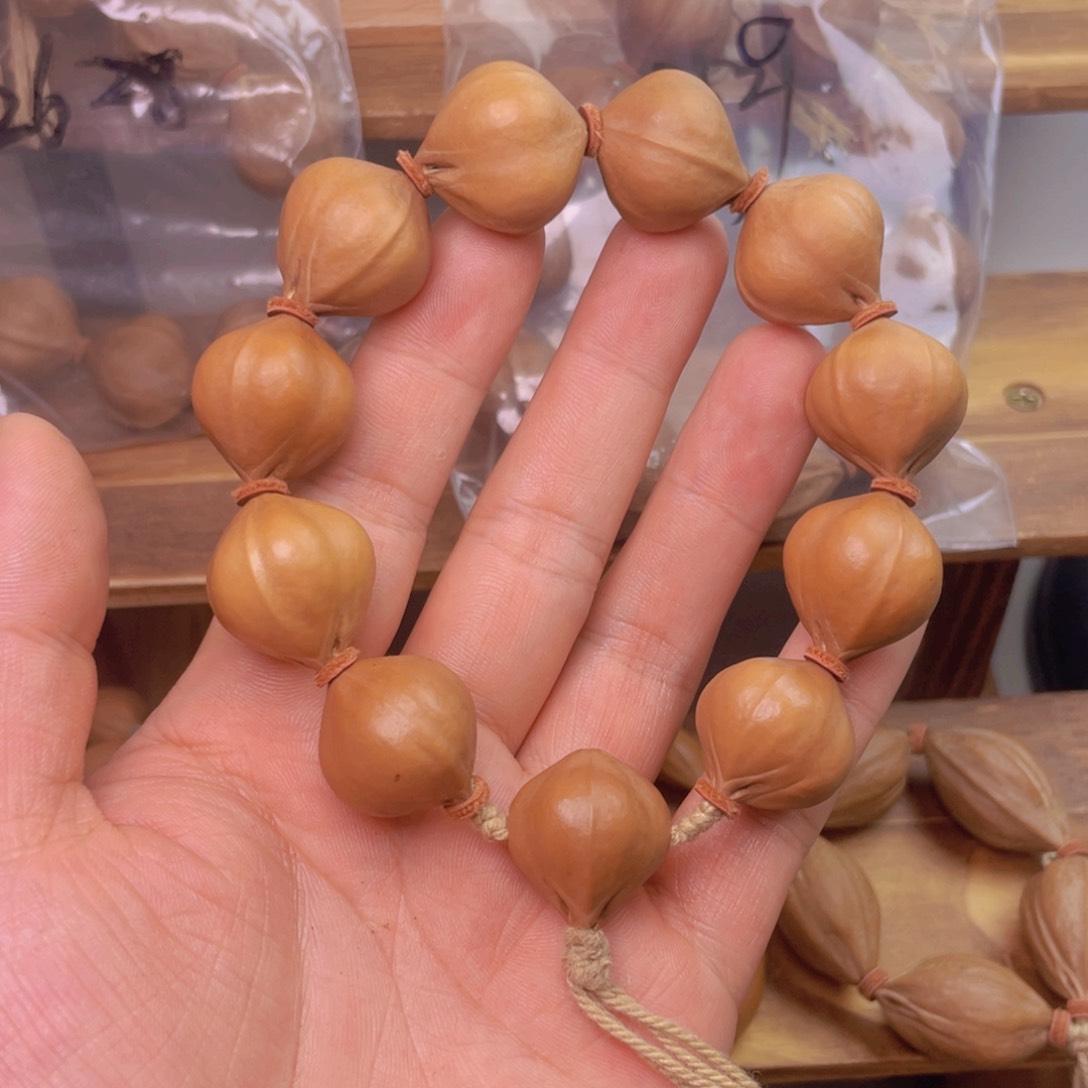 手串/手链橄榄核2123精品油核蜜桃臀