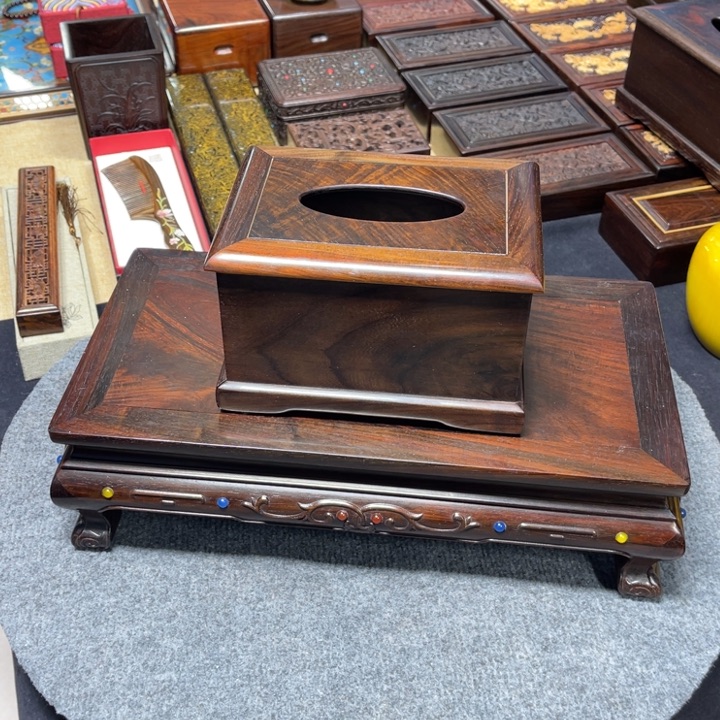 紫檀木类成套家具
