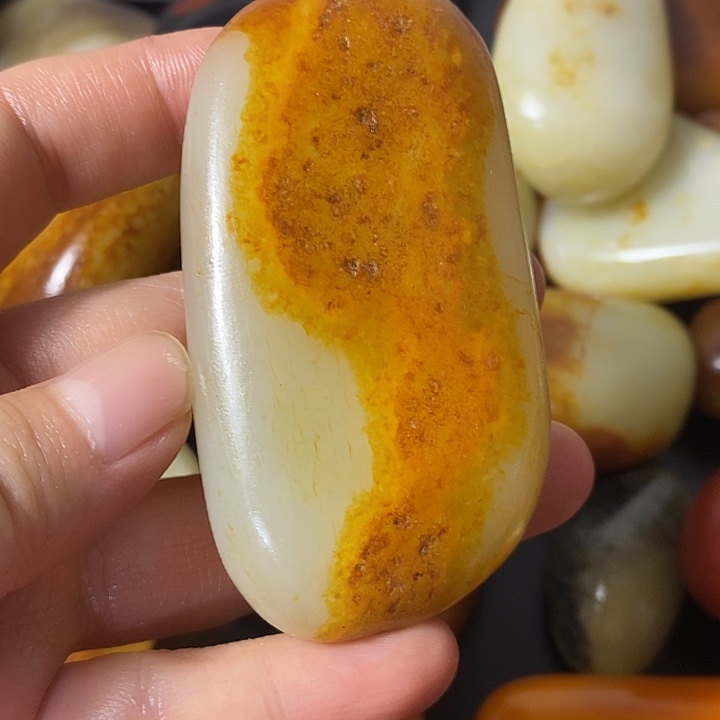 浮***休和田玉未镶嵌挂件