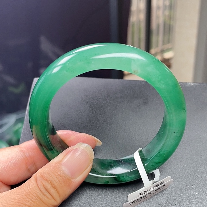石英质玉手镯未镶嵌绿*蓝瑶58