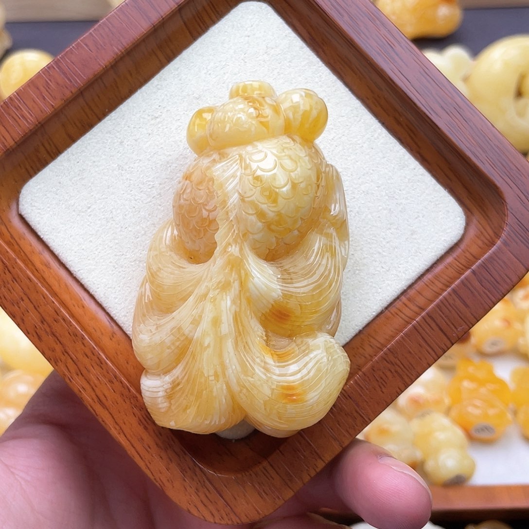 琥珀裸石未镶嵌蜜蜡