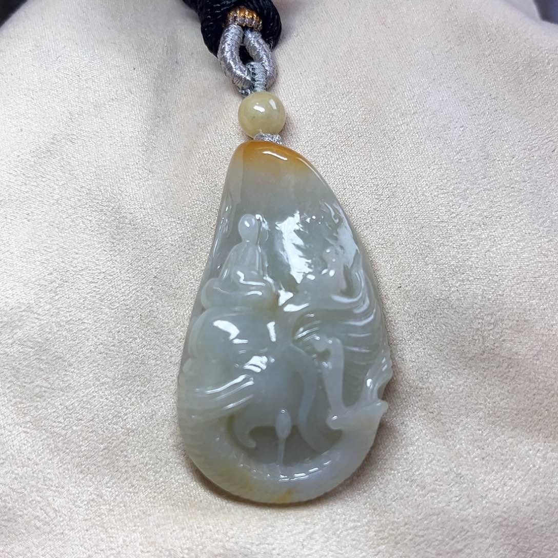 翡翠颈饰未镶嵌悟道