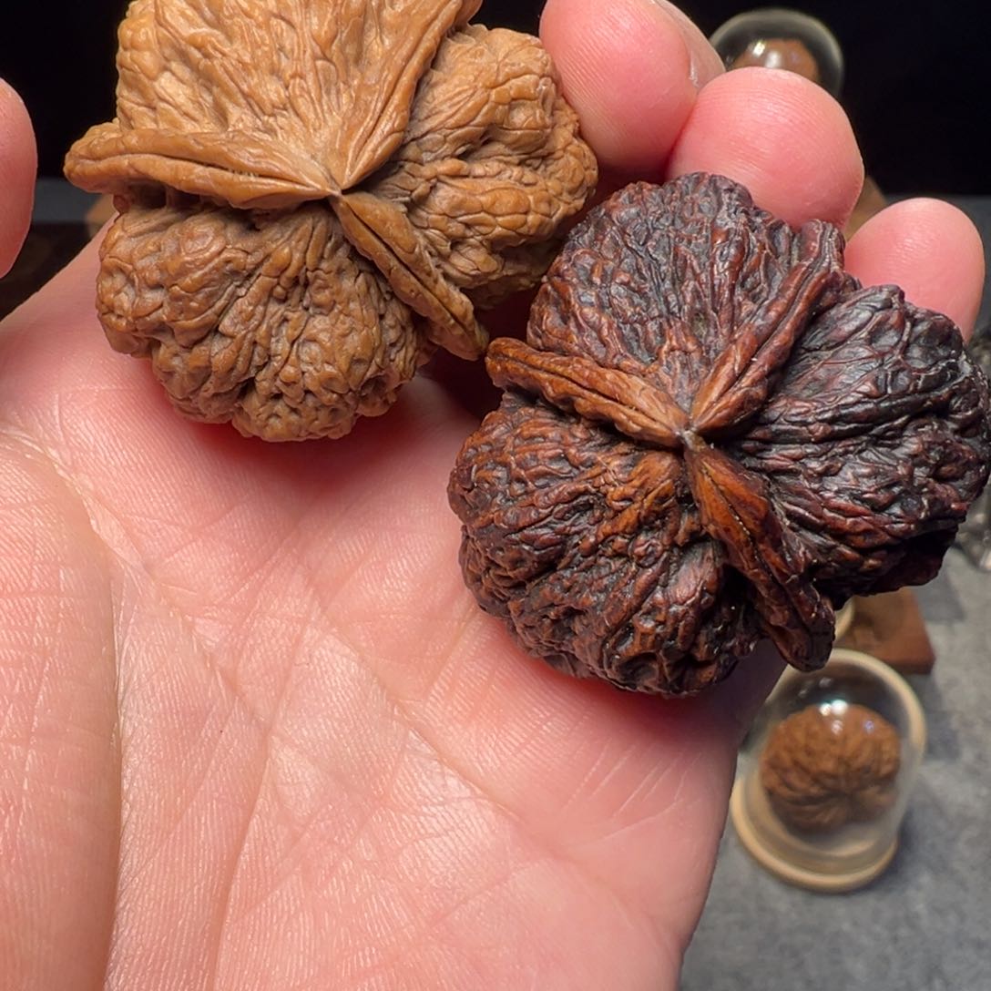 文玩核桃把件诚*金刚佛手三棱