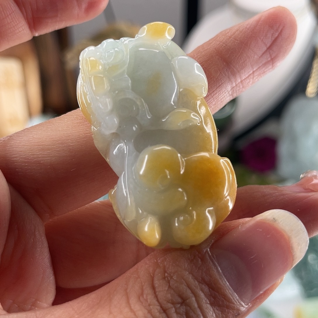 翡翠颈饰未镶嵌貔貅