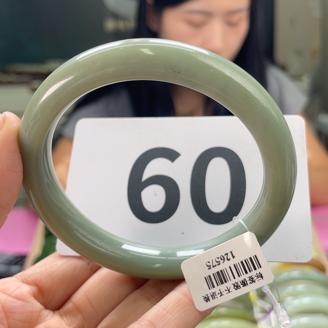 和田玉手镯未镶嵌31