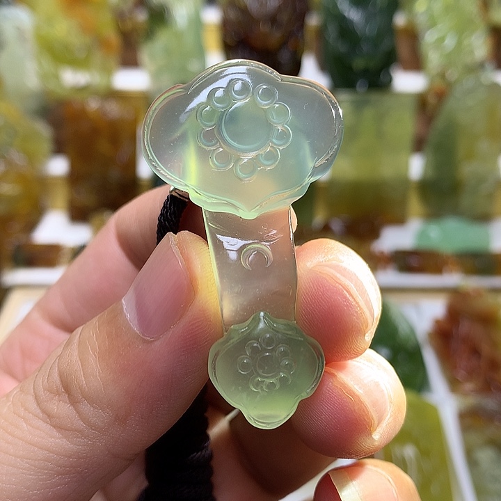 蛇纹石玉未镶嵌珠宝半成品