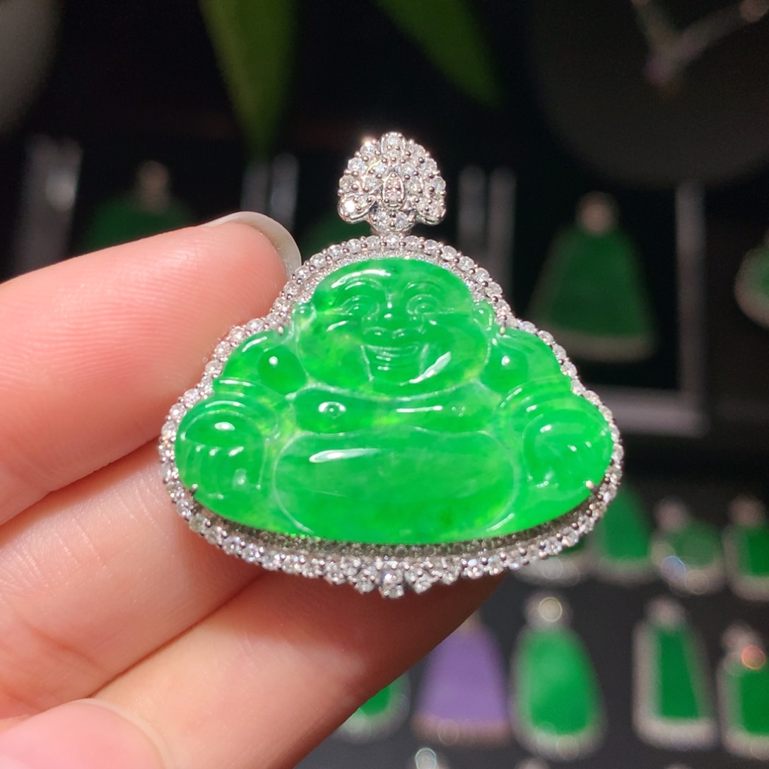 翡翠颈饰18K金镶嵌翡翠