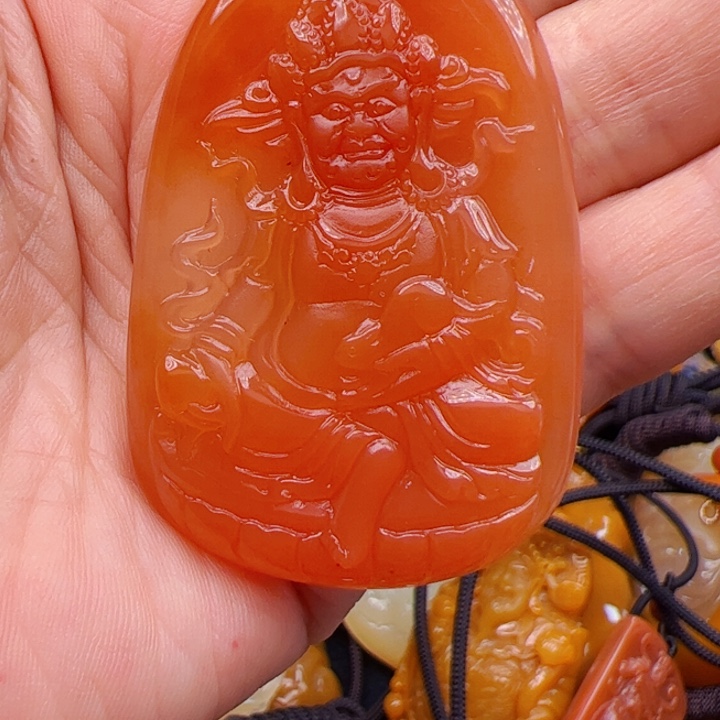 合金石英质玉（黄龙玉）颈饰