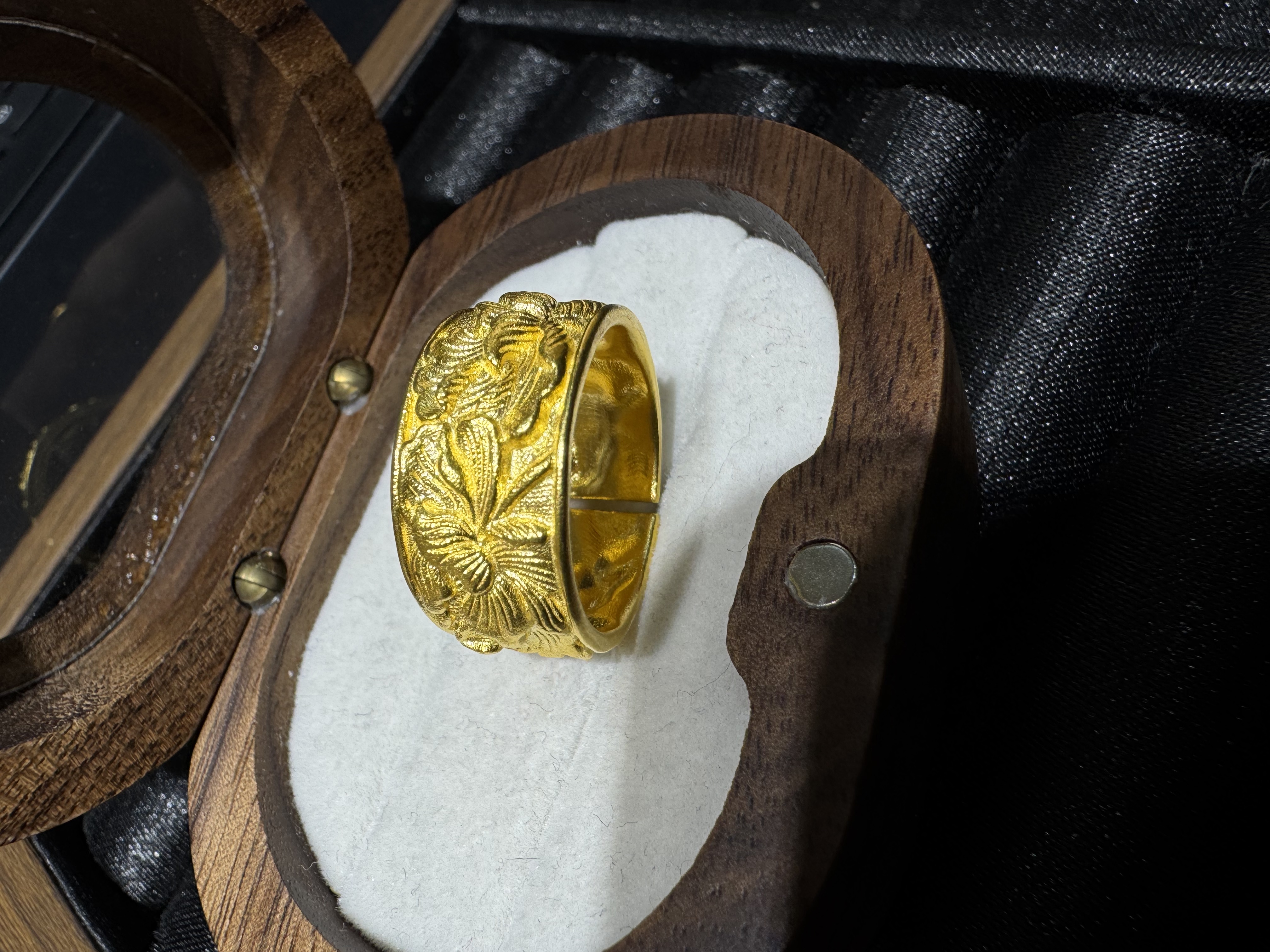 足金精工牡丹戒指16圈口左右