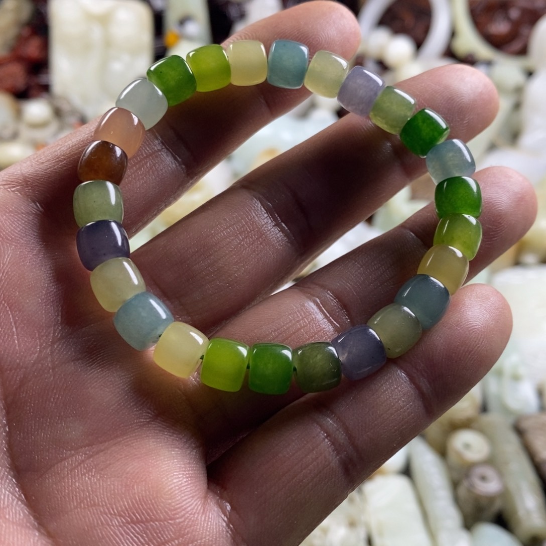 和田玉（糖玉）未镶嵌颈饰