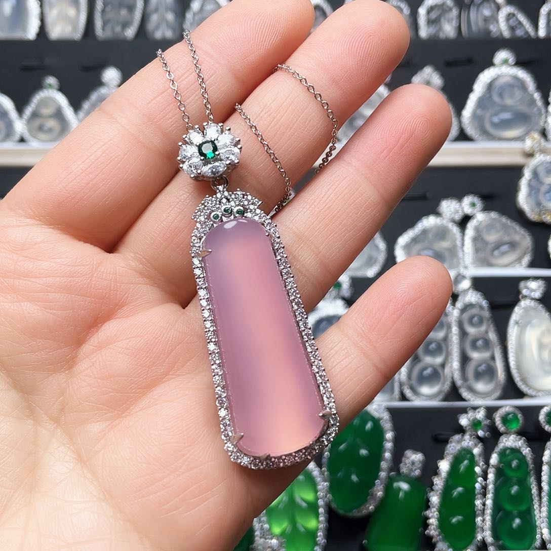 玛瑙/玉髓颈饰合金