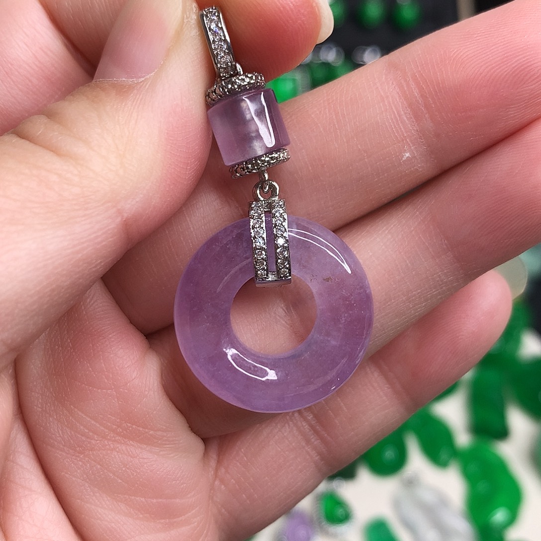 用***9翡翠未镶嵌颈饰优化572