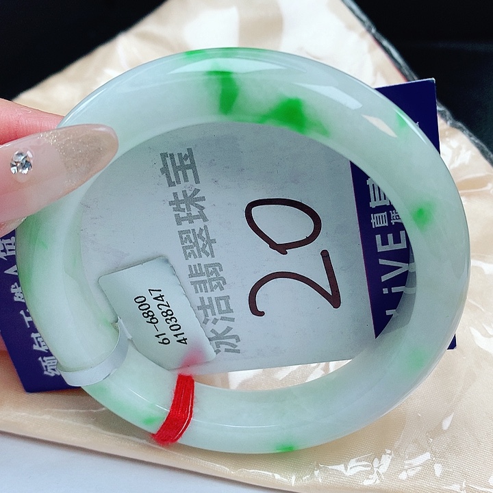 翡翠手镯未镶嵌缅甸天然a货翡翠手镯