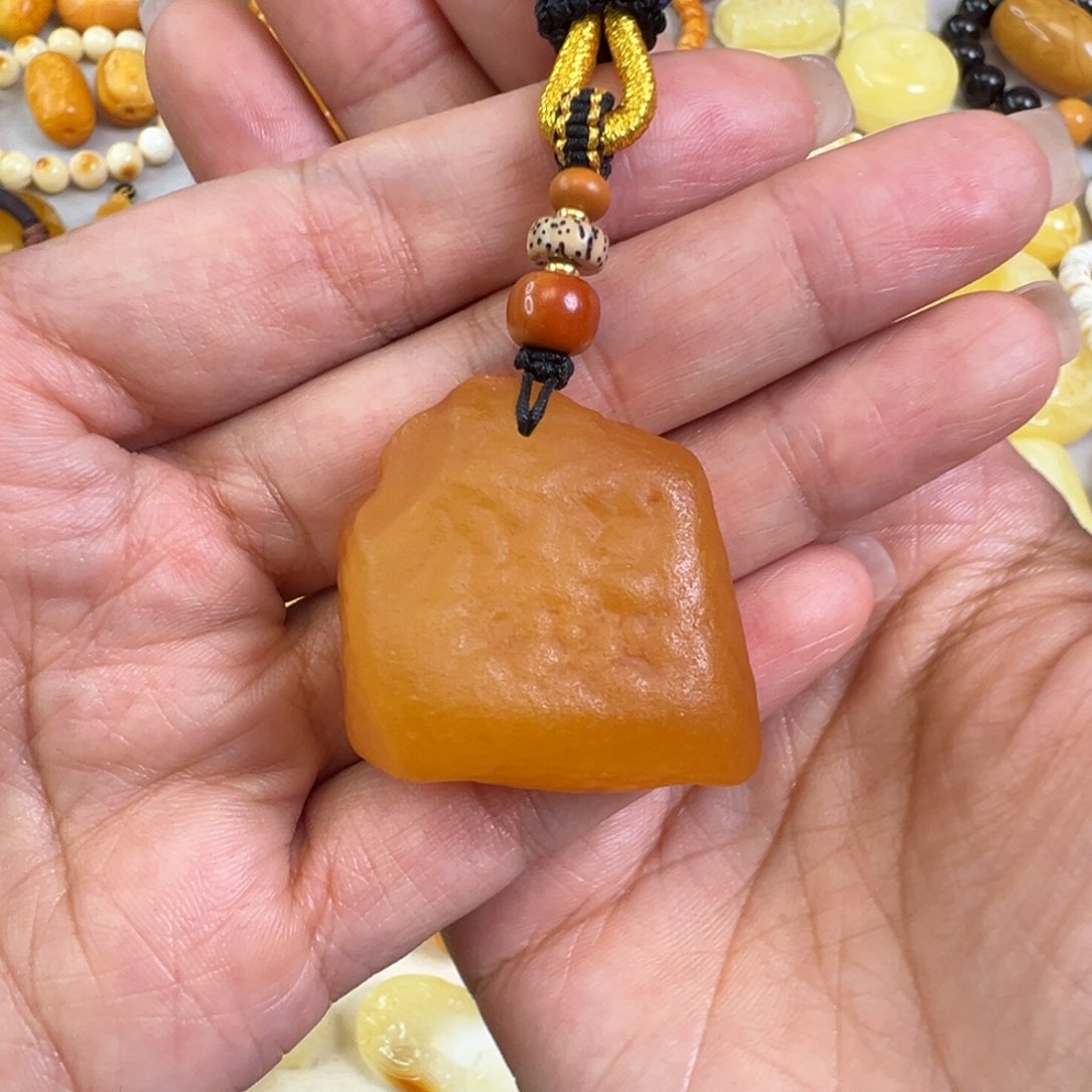 蜜蜡颈饰未镶嵌蜜蜡