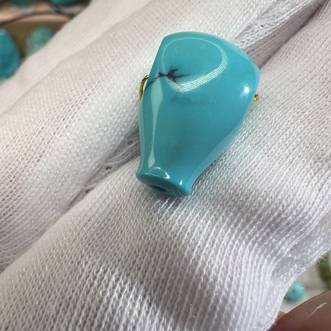 绿松石配饰未镶嵌