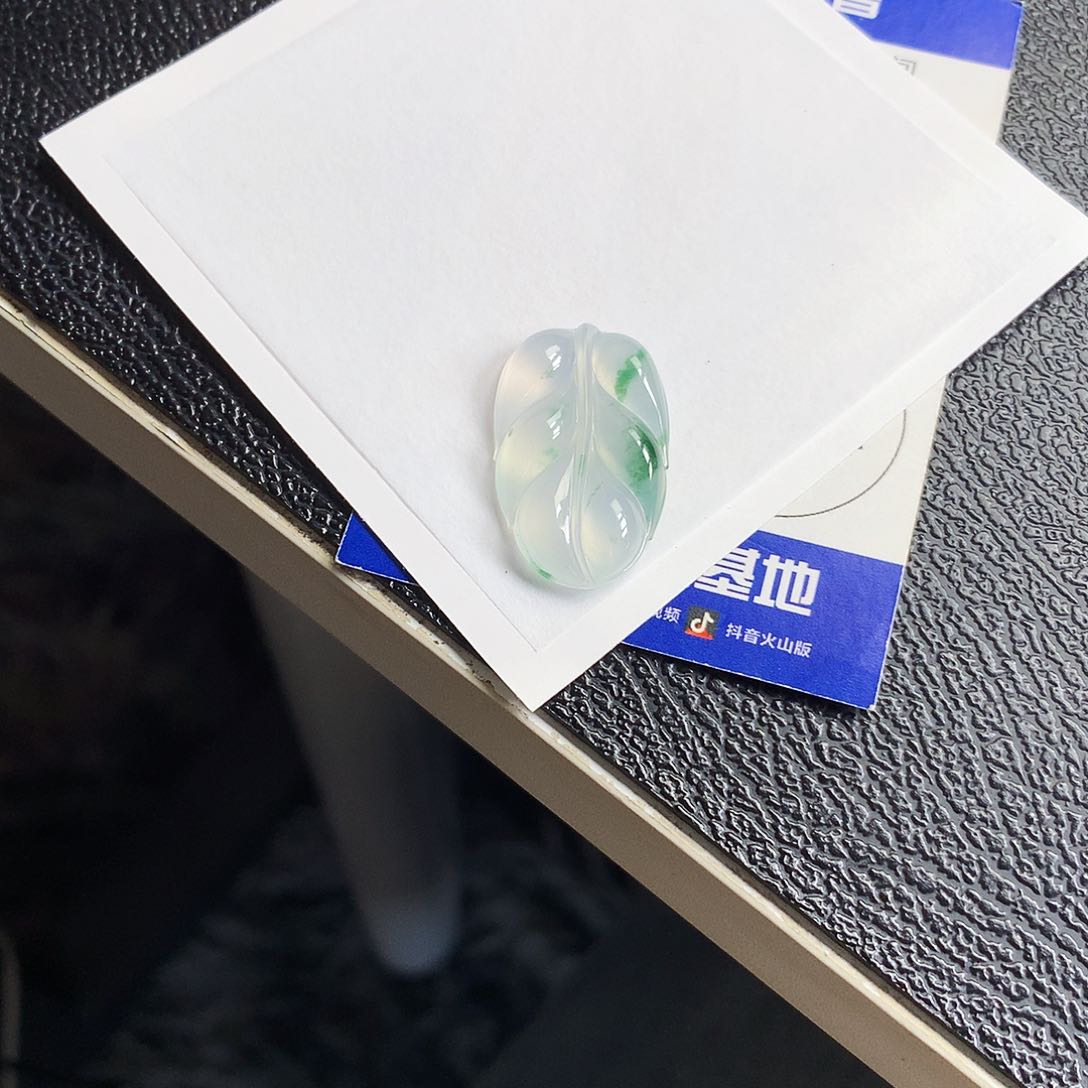 吊坠(不含链)未镶嵌翡翠叶子