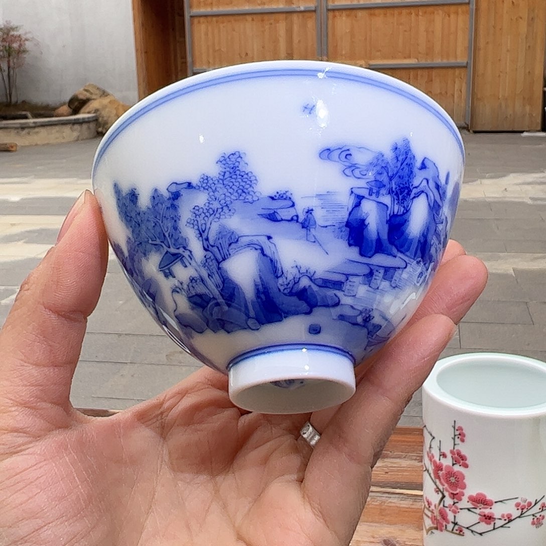 瓷柴窑 康熙山水鸡心杯，微瑕变形