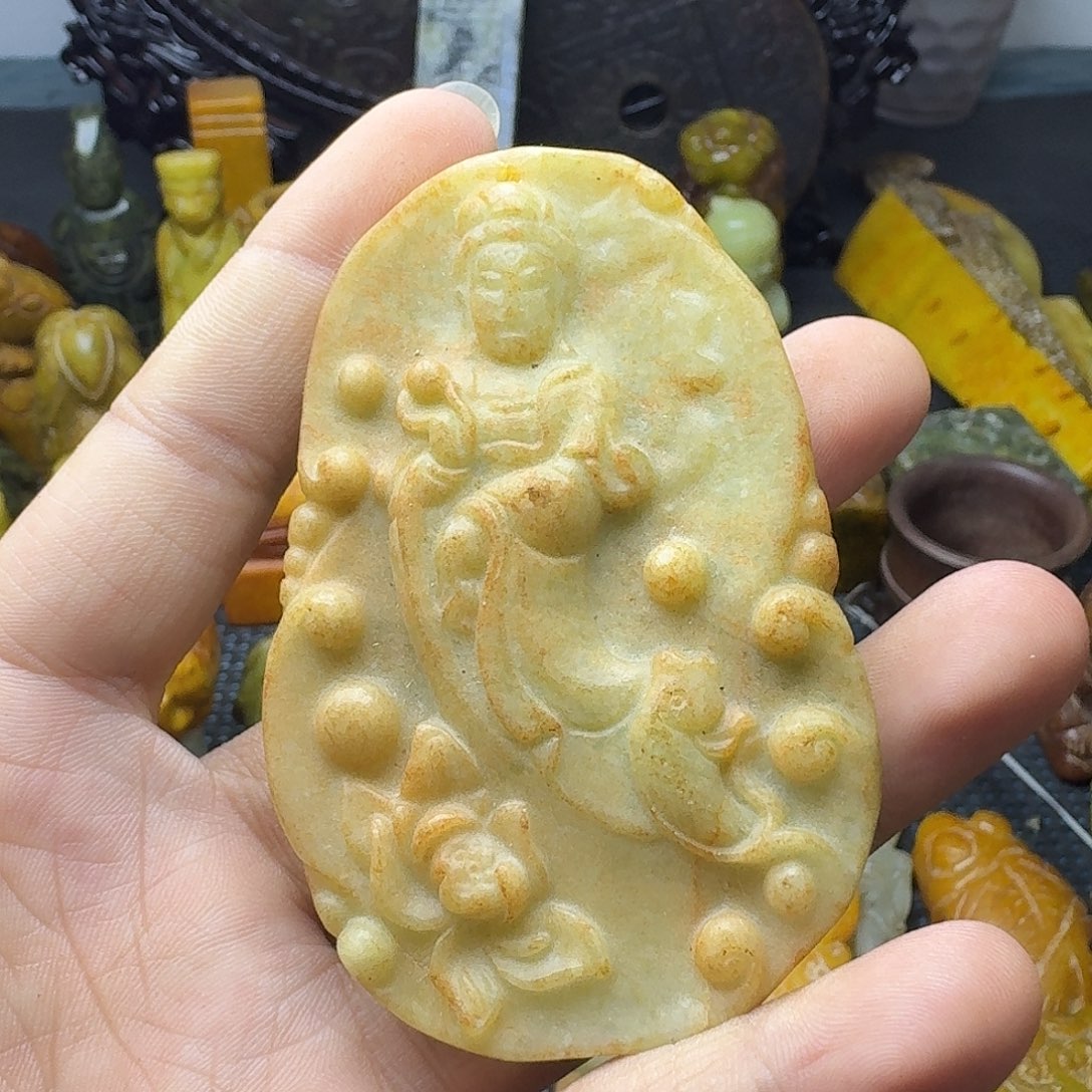 白玉菩提吊坠。。。