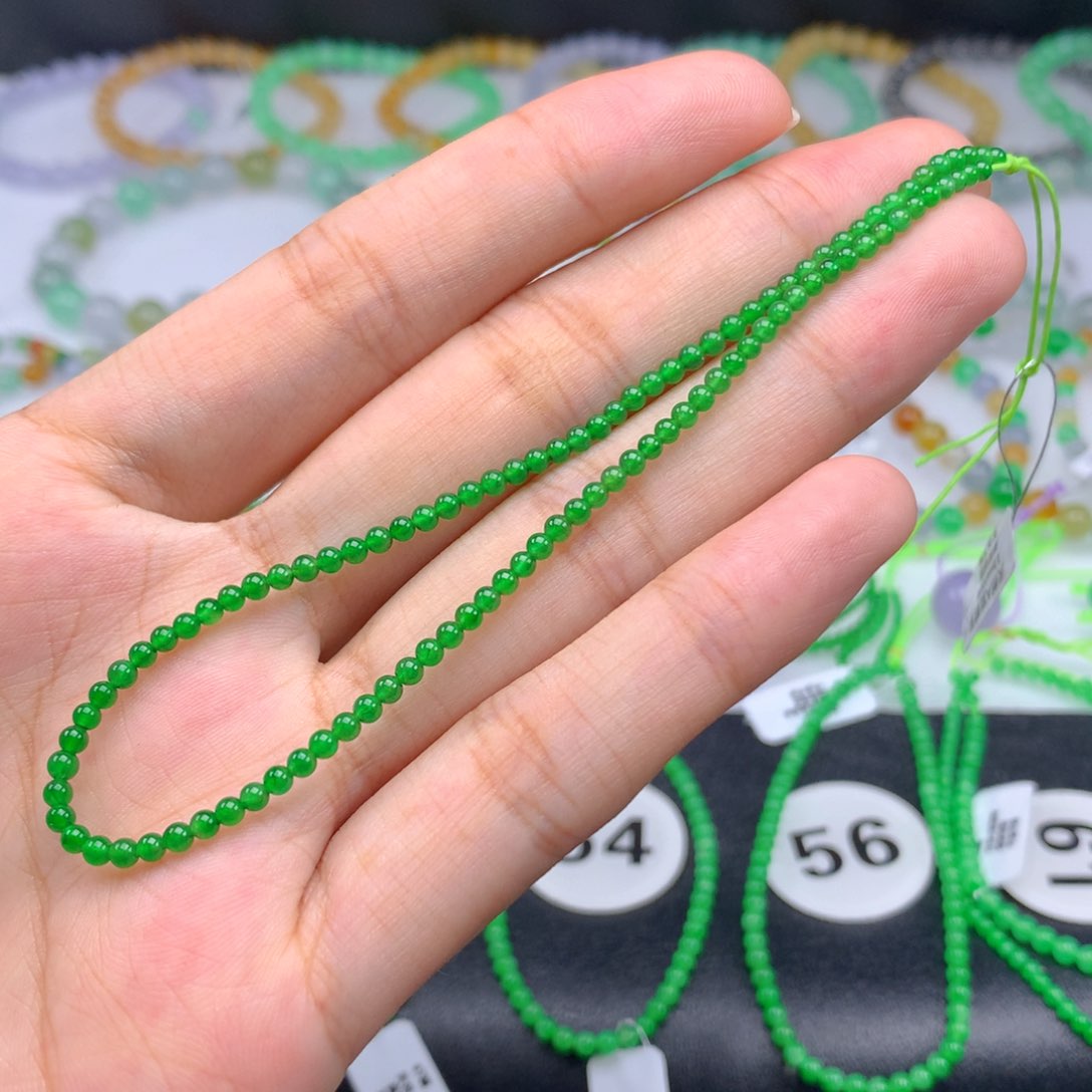 未镶嵌翡翠手链卡