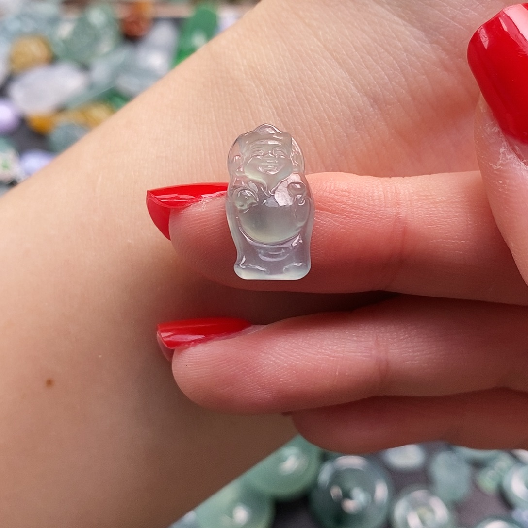 翡翠未镶嵌颈饰财神