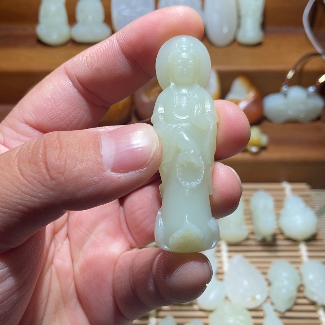 和田玉未镶嵌颈饰